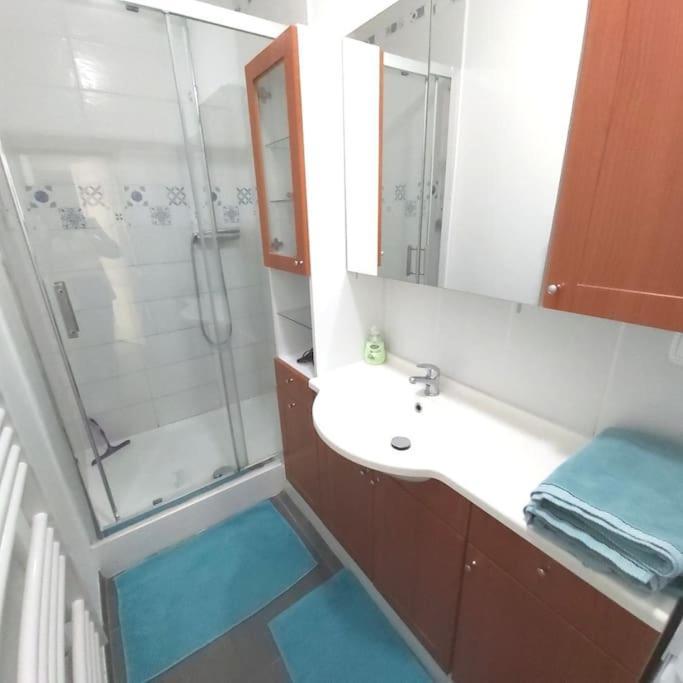 Gite Rdc 42M2 400 M Centre Ville 200 M Gare Tgv Parking Gratuit 250 Places Face Au Logement Arras Eksteriør billede